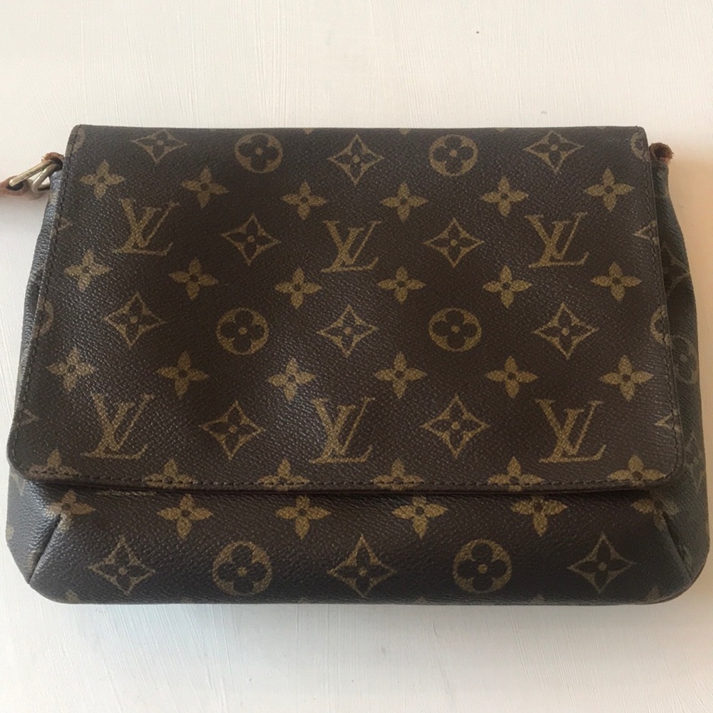 💕 SALE 🌟 Louis vuitton musette tango bag
